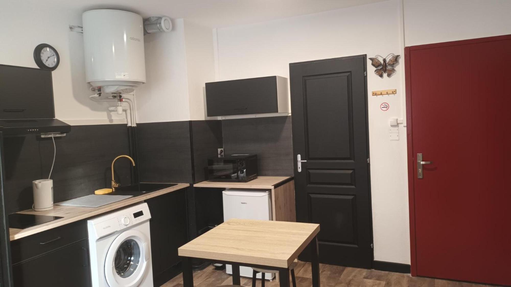 Appartement T1 Proche De Vulcania Pontaumur Luaran gambar