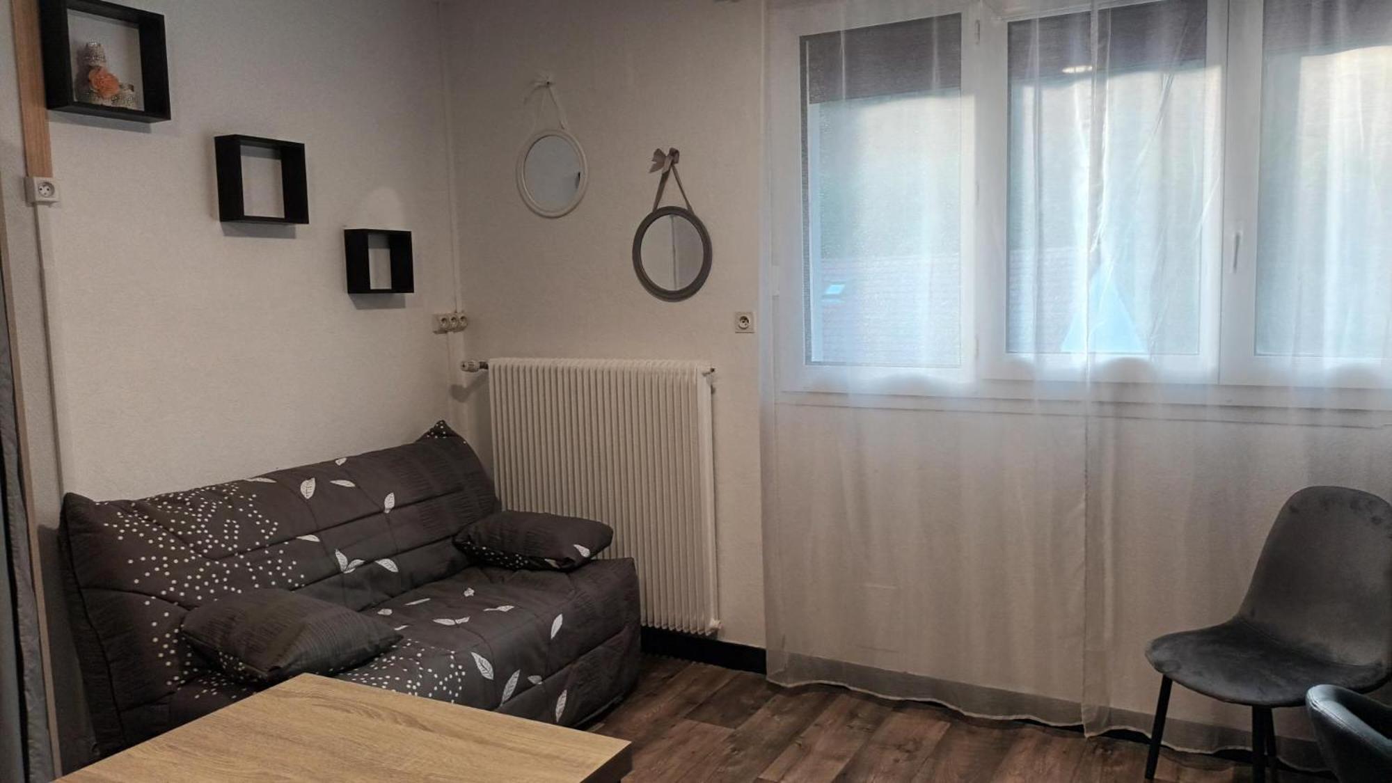 Appartement T1 Proche De Vulcania Pontaumur Luaran gambar