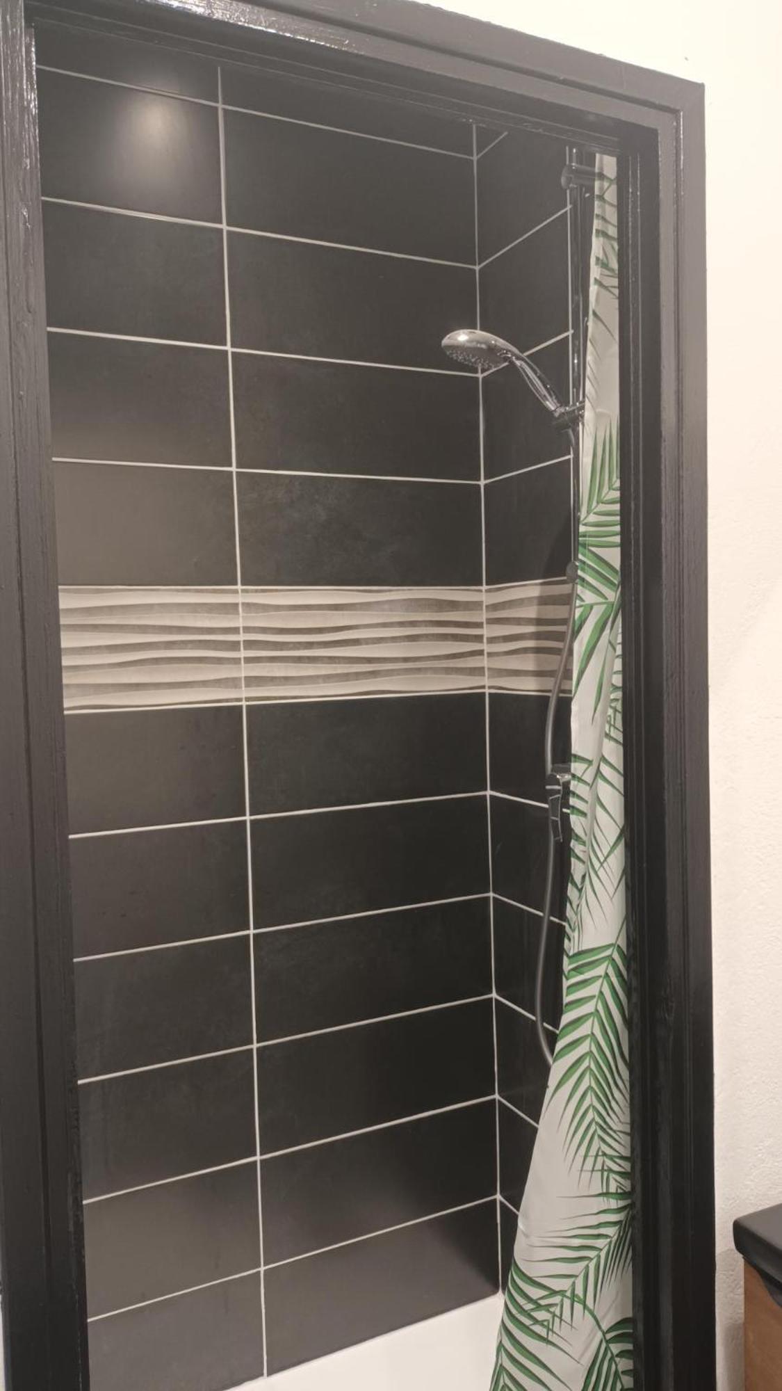 Appartement T1 Proche De Vulcania Pontaumur Luaran gambar